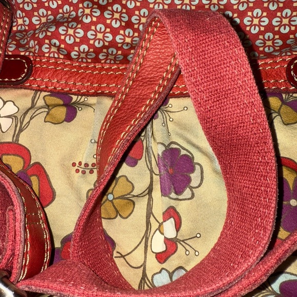 Fossil Floral Red and Cream Women's Bag. (BT 1) - Picture 5 of 13
